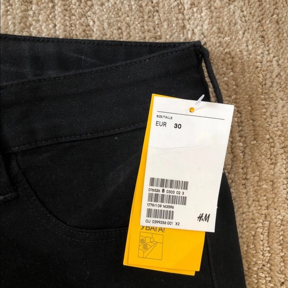 Black Skinny Jeans/Bottom - Picture 2 of 3